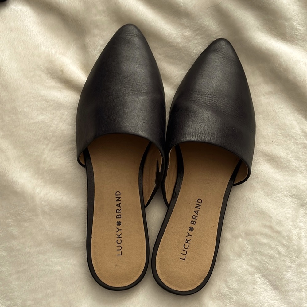 Lucky Brand black leather mule/slides